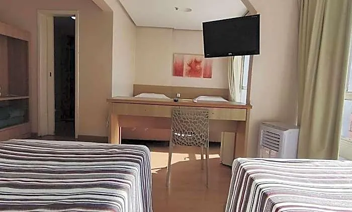Hotel Dan Express - Proximo Ao Complexo Santa Casa E Araujo Viana Porto Alegre